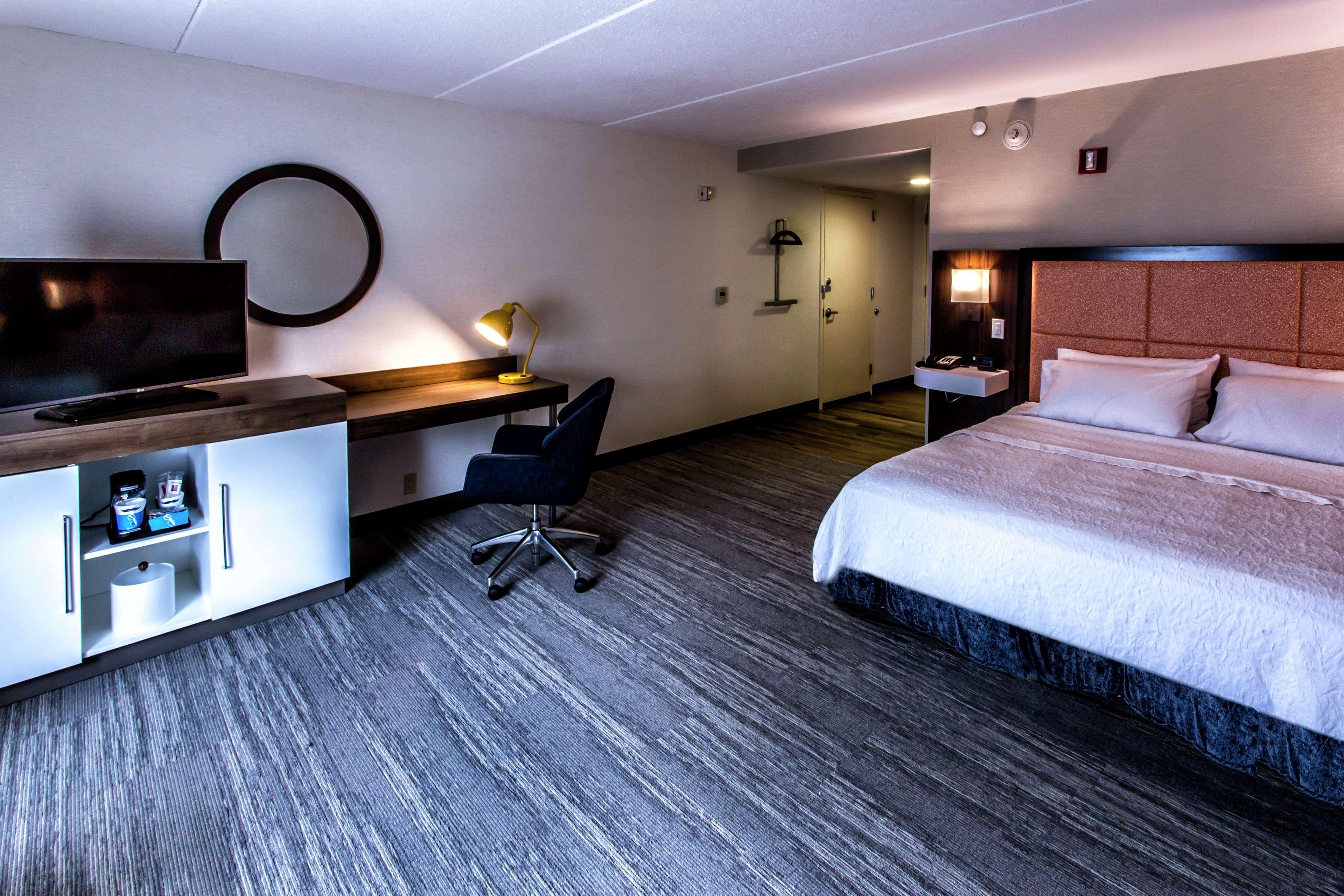 Hampton & Staten Island Hotel