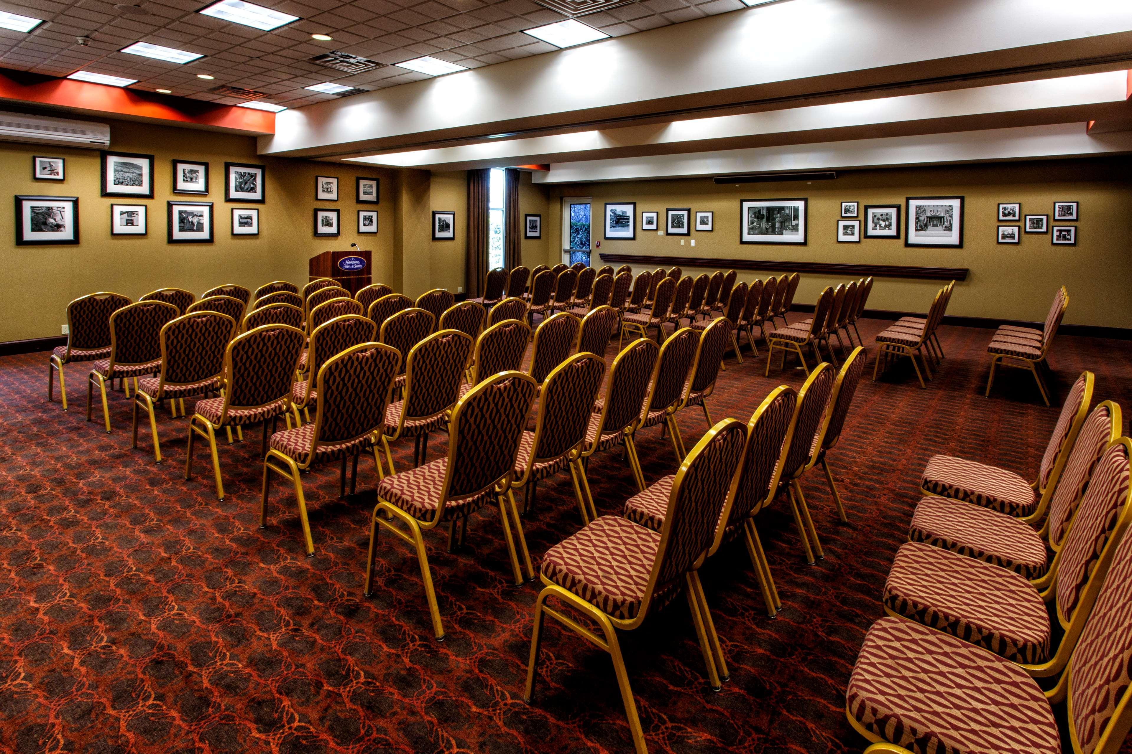 Hampton & Staten Island Hotel 3*