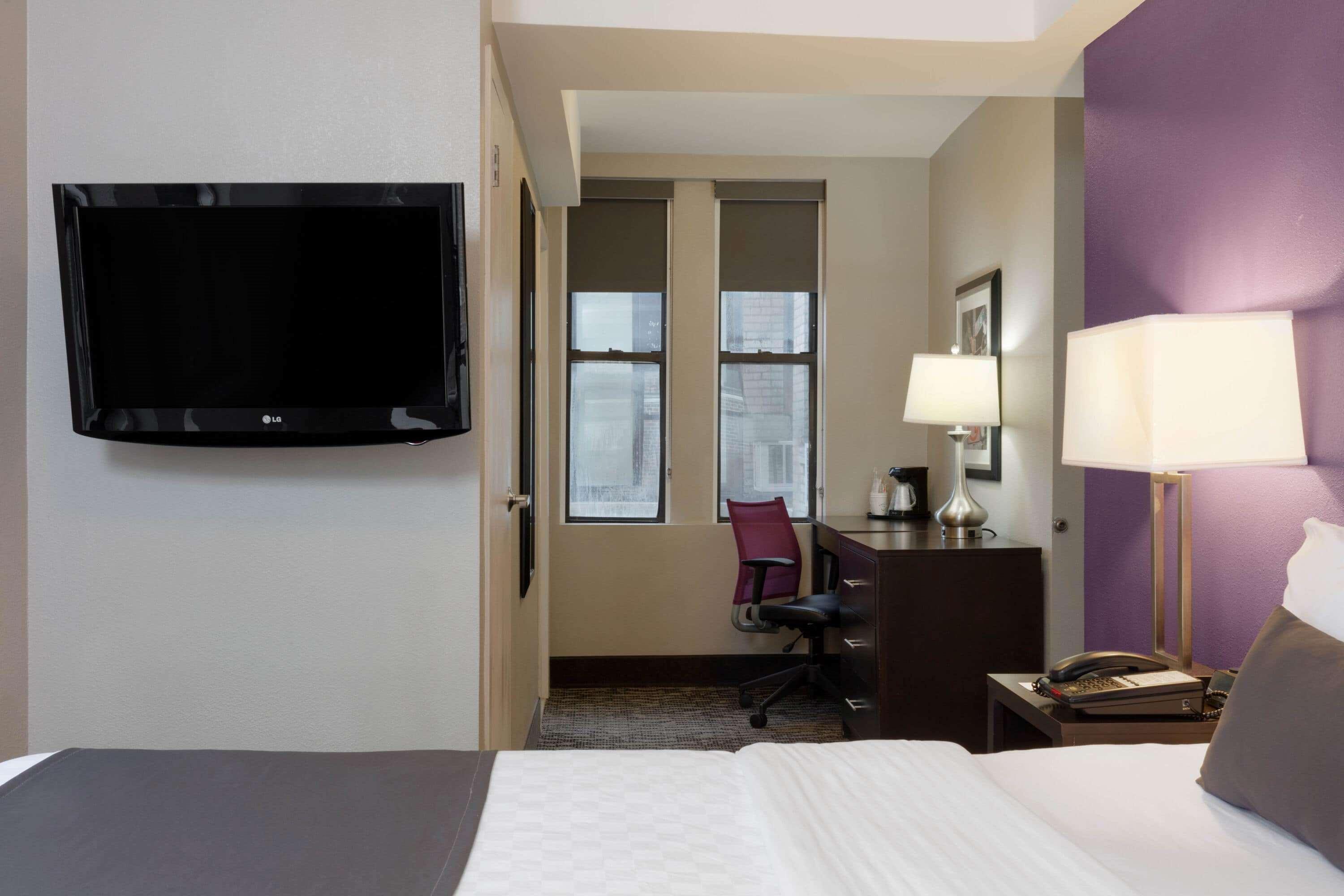 La Quinta By Wyndham City Central Park Hotel
