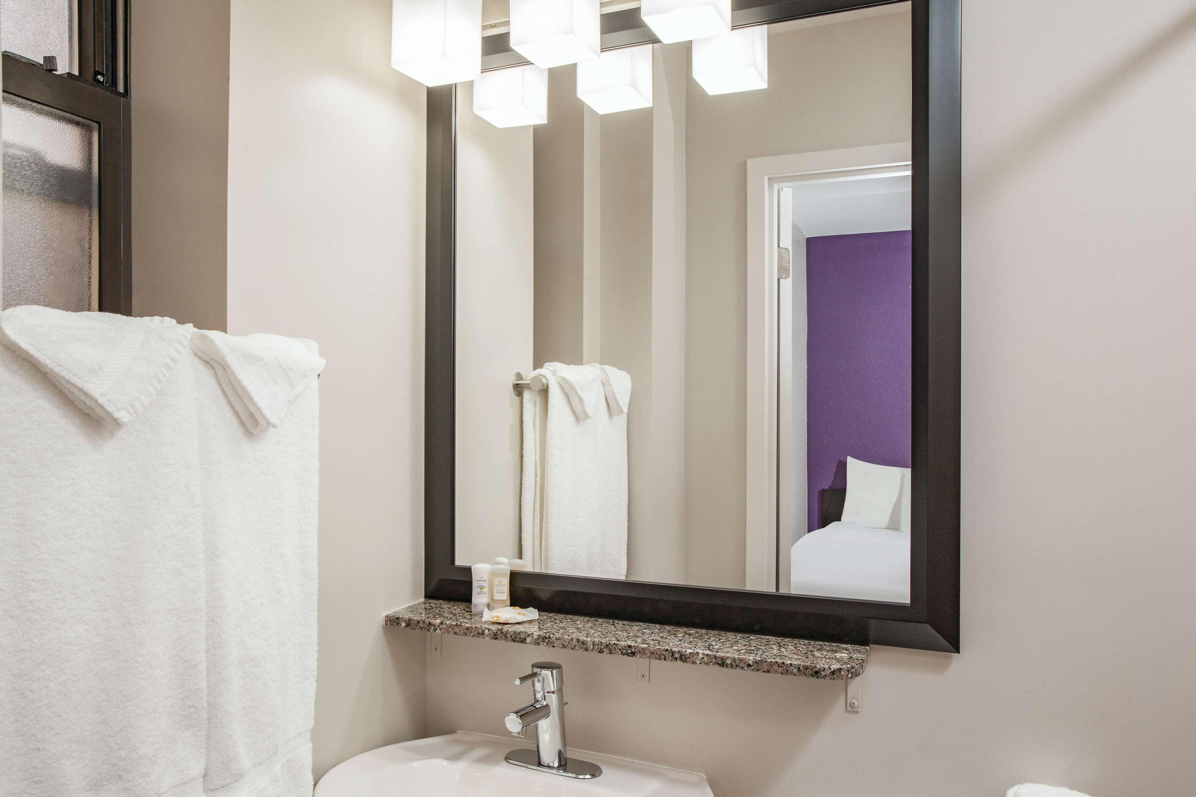La Quinta By Wyndham City Central Park