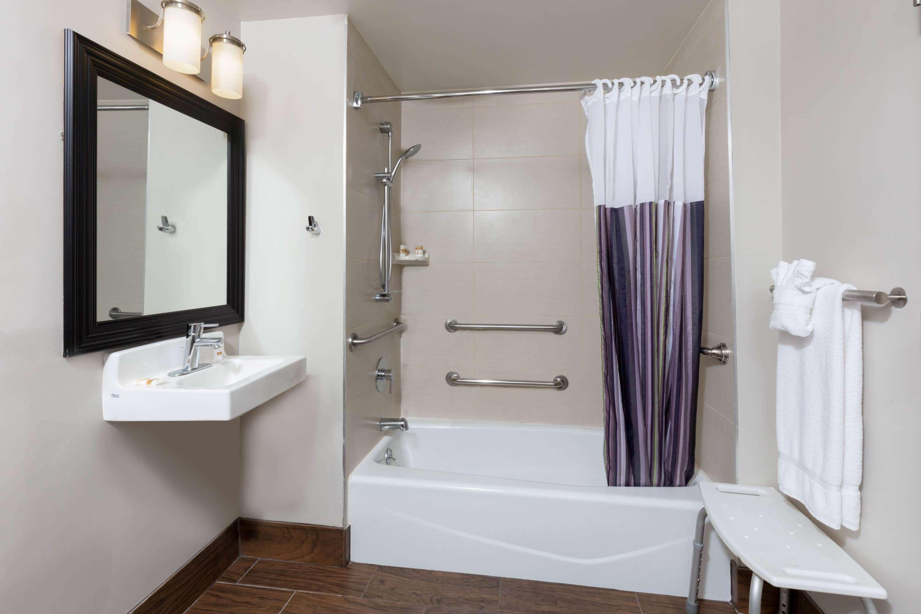 La Quinta By Wyndham City Central Park Hotel
