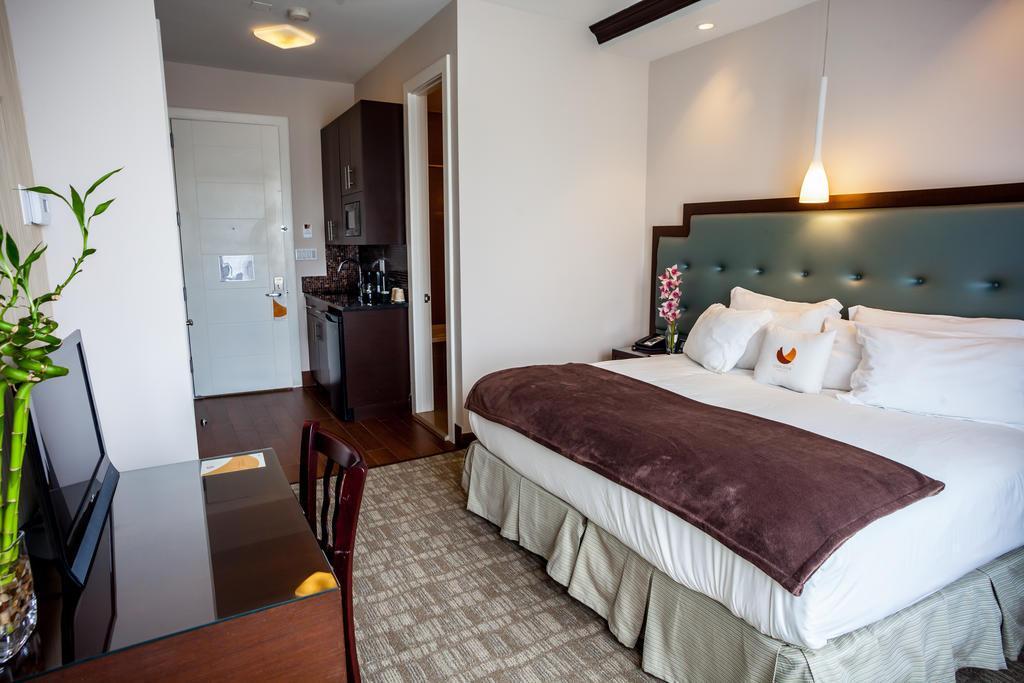 Aura Hotel Brooklyn Hotel 4*