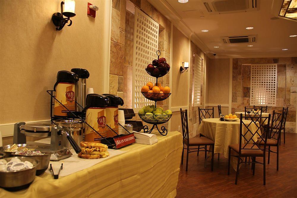 Hotel Aura Hotel Brooklyn