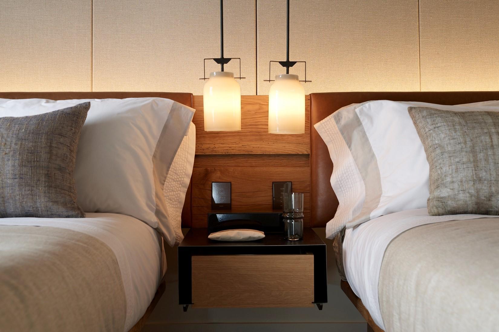 1 Park Hotel