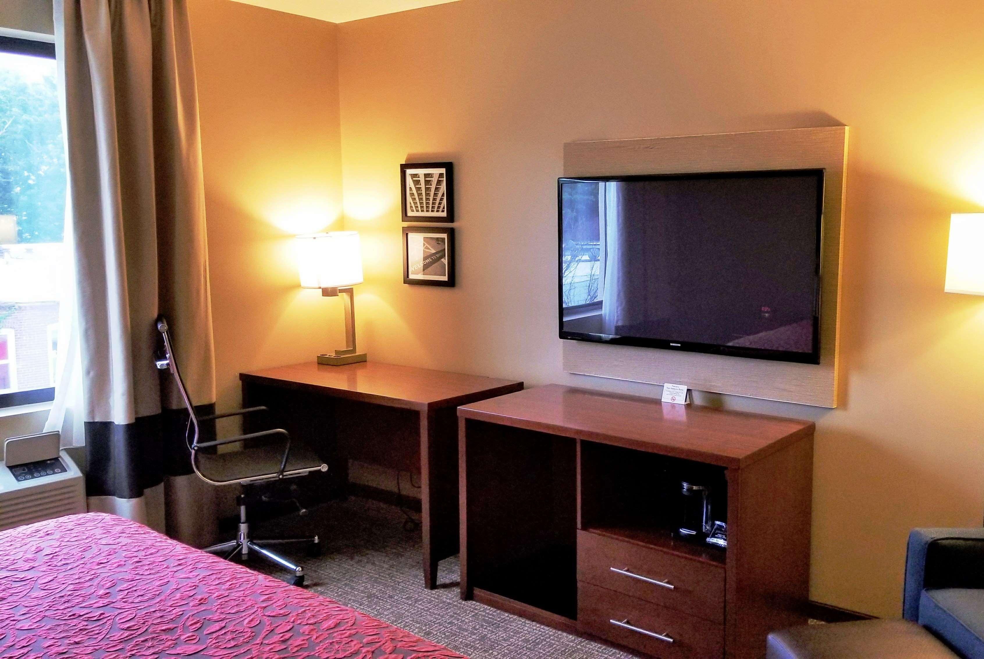 Hotel Days By Wyndham Brooklyn Marine Park New York