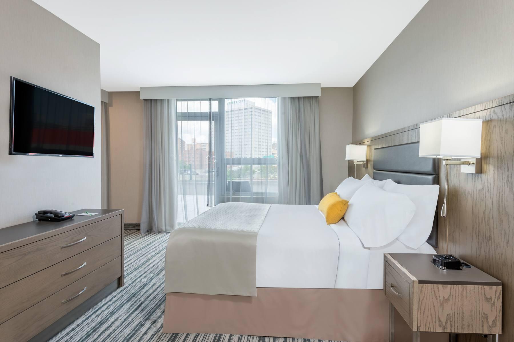 Hotel Wyndham Garden Laguardia South 4*