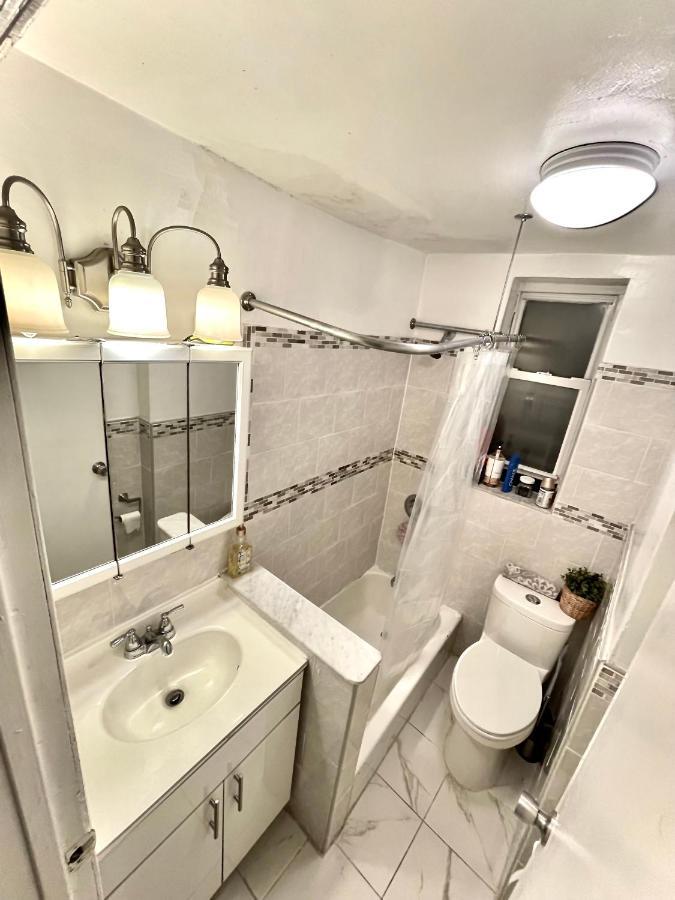 Apartment 2 Bedrooms 1 Stop From Manhattan - Free Parking And First Floor ! *