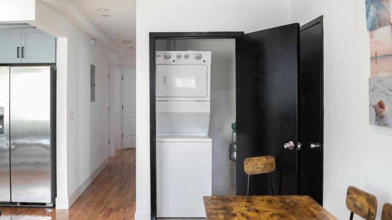 Lovely 3-br In Queens, Near Rockaway Apartment New York