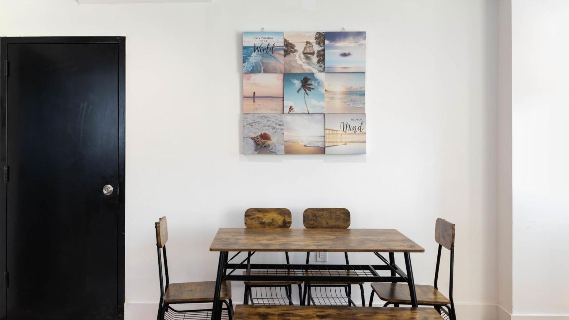 Lovely 3-br In Queens, Near Rockaway Apartment *