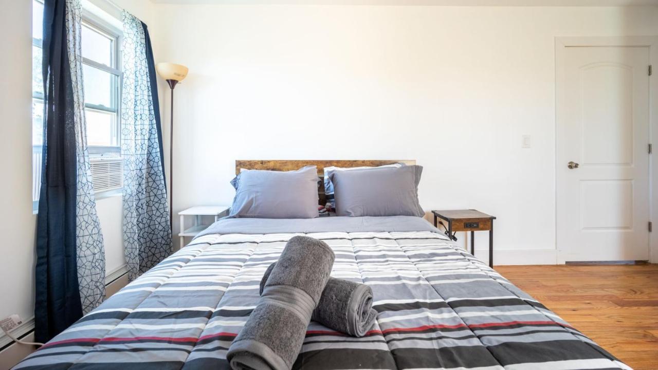Lovely 3-br In Queens, Near Rockaway *