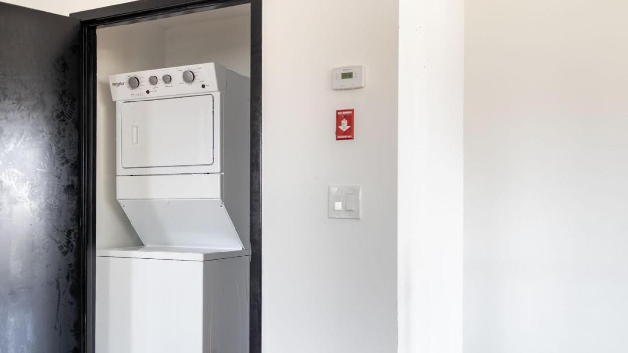 Lovely 3-br In Queens, Near Rockaway