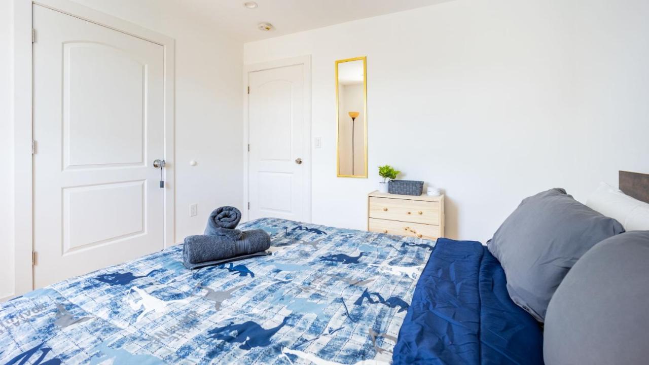 Lovely 3-br In Queens, Near Rockaway Apartment *