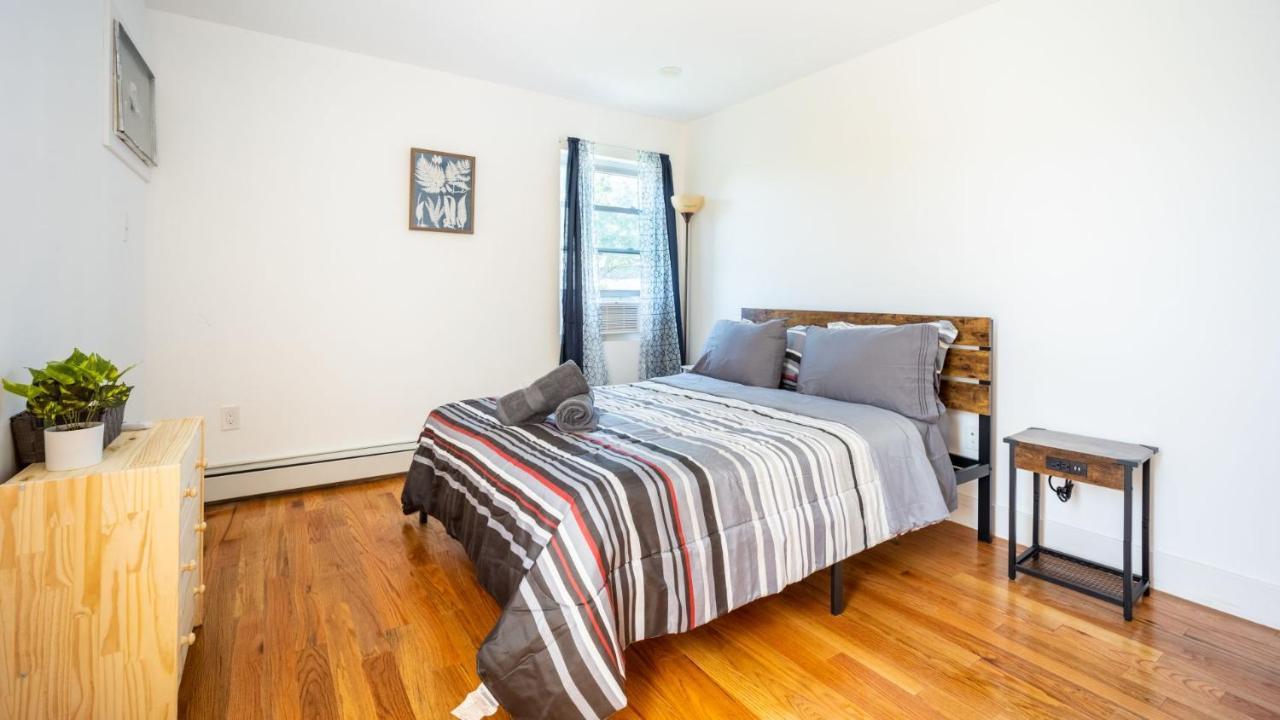 Apartment Lovely 3-br In Queens, Near Rockaway New York