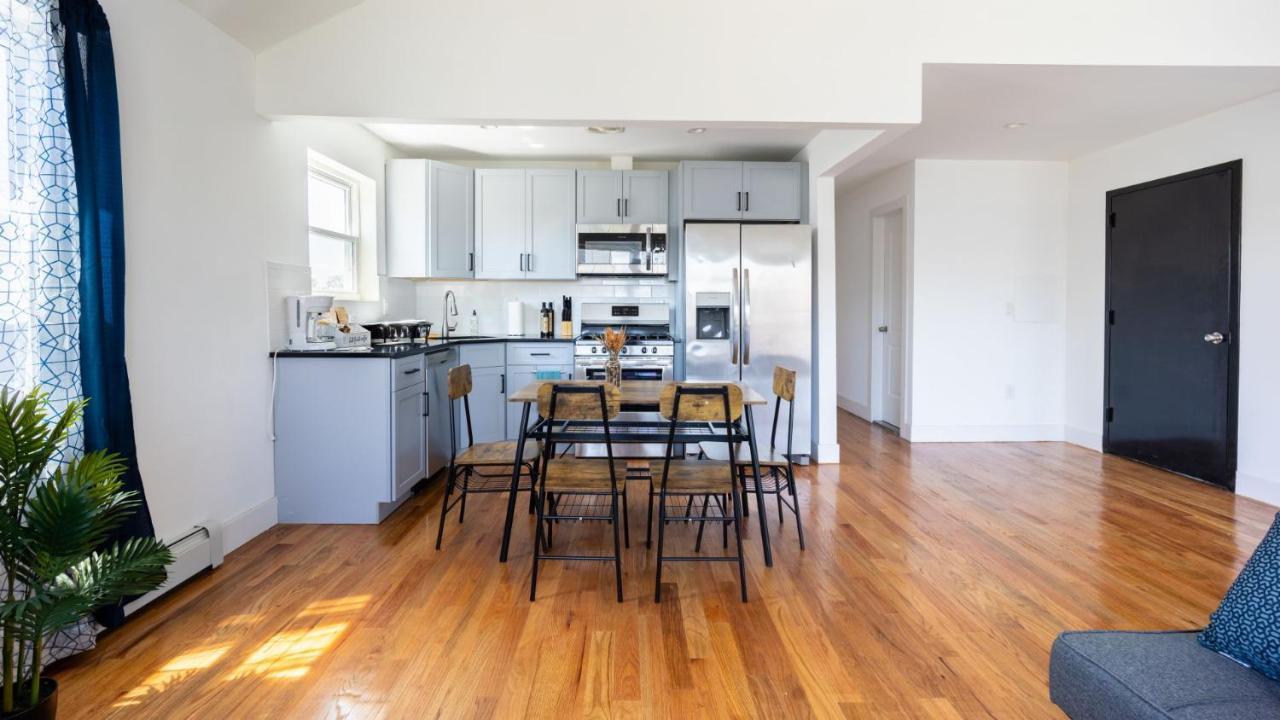 Lovely 3-br In Queens, Near Rockaway Apartment *