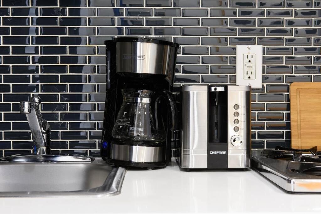 Apartment 69-2a Prime Lower East Side 1br Brand New New York