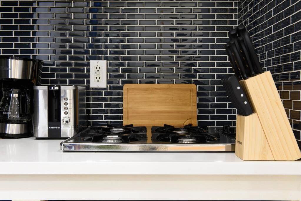 Apartment 69-2a Prime Lower East Side 1br Brand New