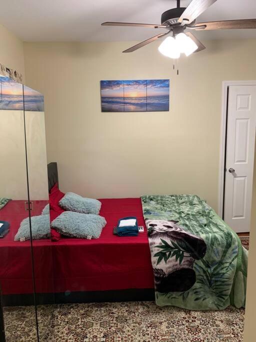 Cozy & Private Space Close To Rumc & Siuh Apartment