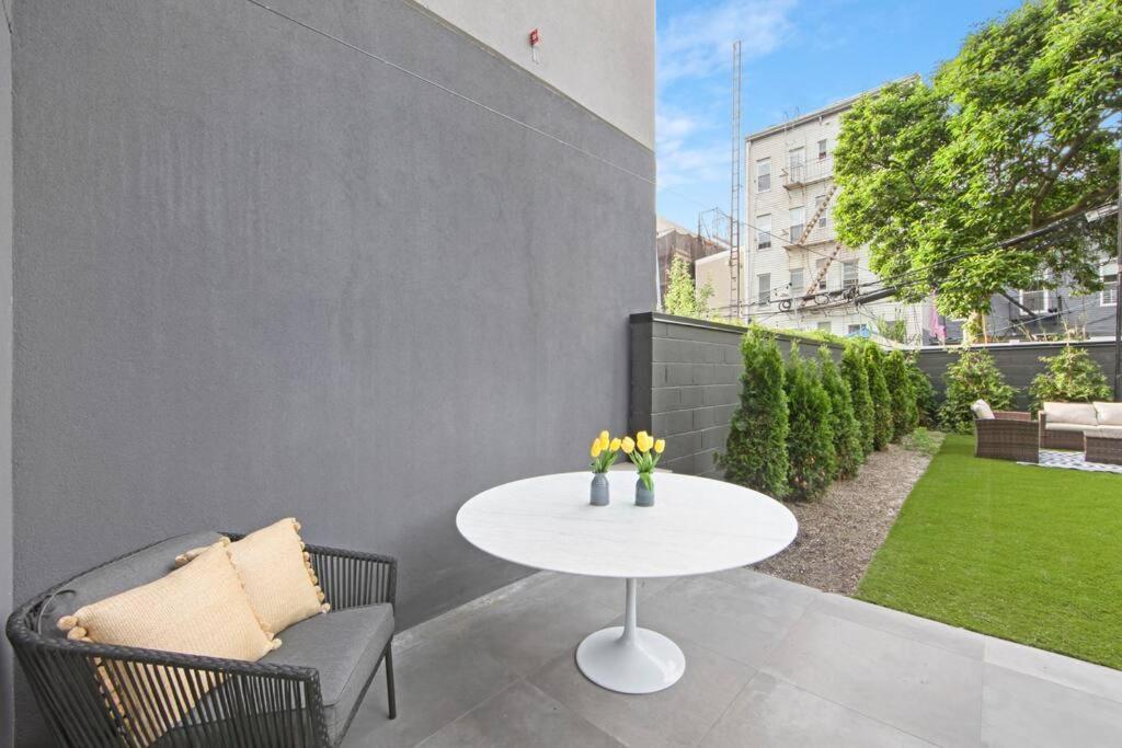 149bk-101 New Construction 2br Private Garden W-d *