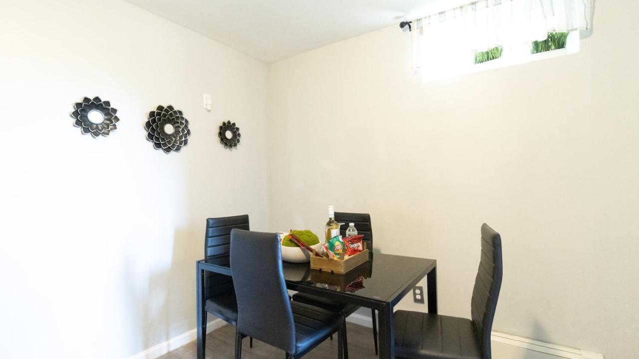 Cozy Shack 1 Bedroom Studio With Sofa And Full Kitchen In Elmhurst Ny *