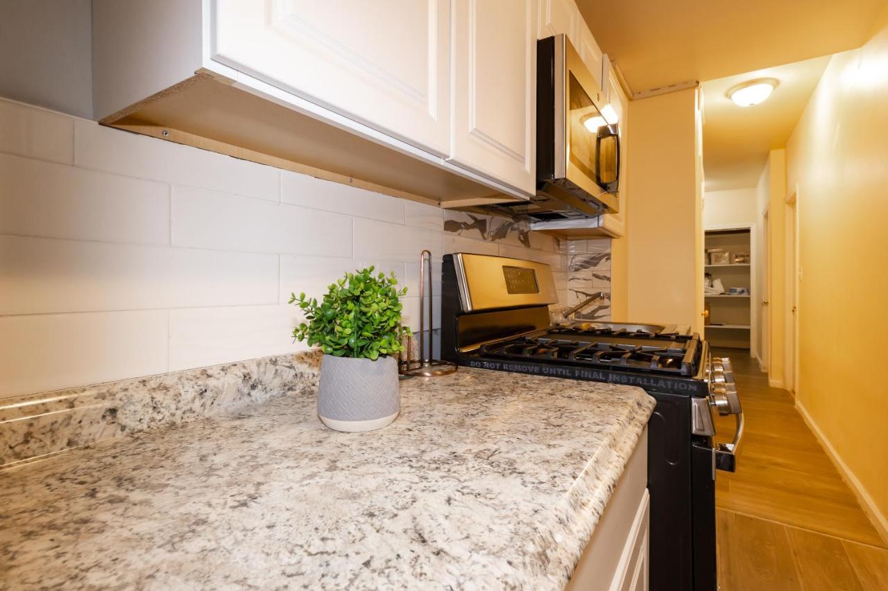 Apartment Cozy Shack 1 Bedroom Studio With Sofa And Full Kitchen In Elmhurst Ny *