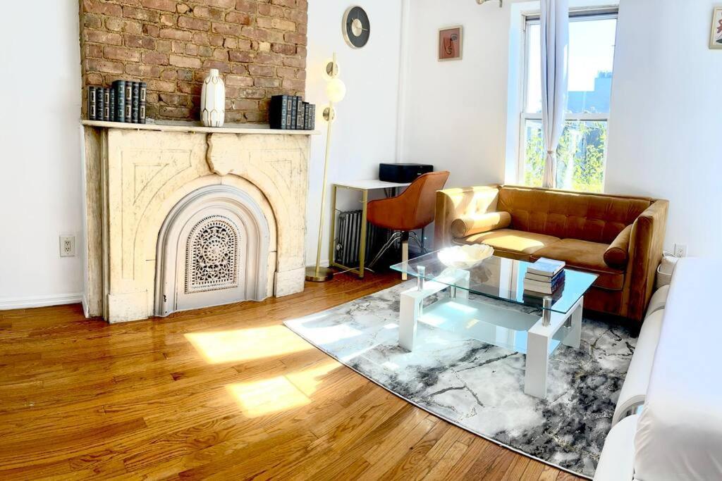 Modern Studio For Long In Nyc New York