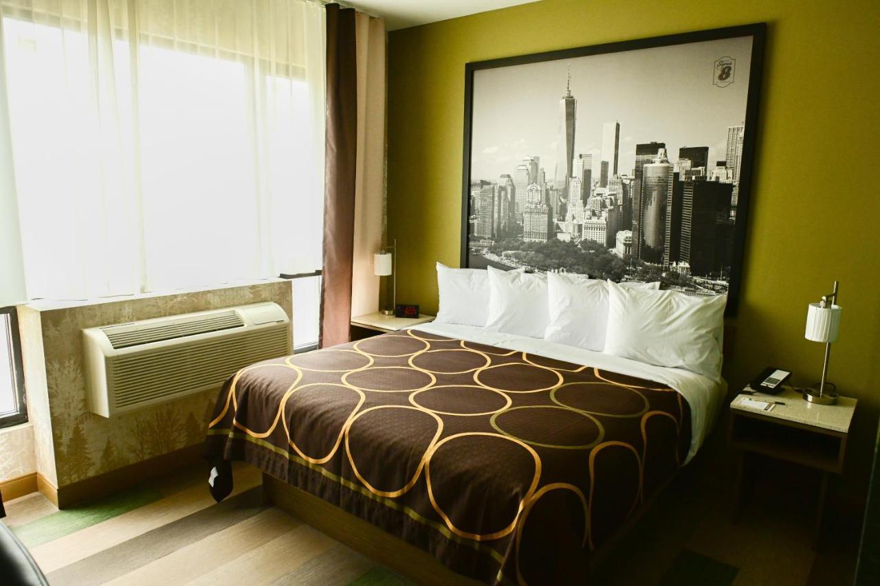Hotel Super 8 By Wyndham Bronx Near Botanical Garden