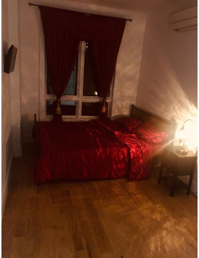 2 Bed Duplex With Private Yard *