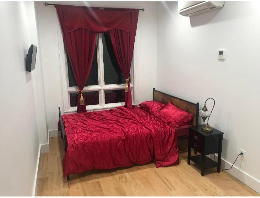 2 Bed Duplex With Private Yard Homestay