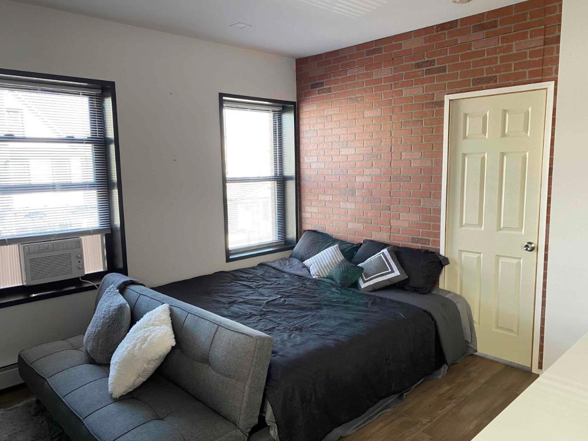 Apartment 145 St Queens Near Jfk, Lga, & Citi Field, Free Parking In The Backyard 646-667-6696