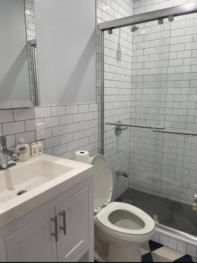 145 St Queens Near Jfk, Lga, & Citi Field, Free Parking In The Backyard 646-667-6696 Apartment *