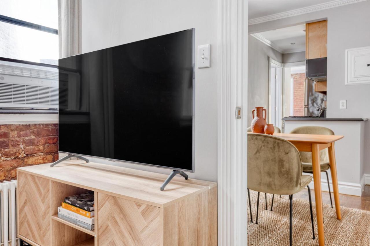 Hip E Village 2br W Wd Nr L Train Nyc-824 New York