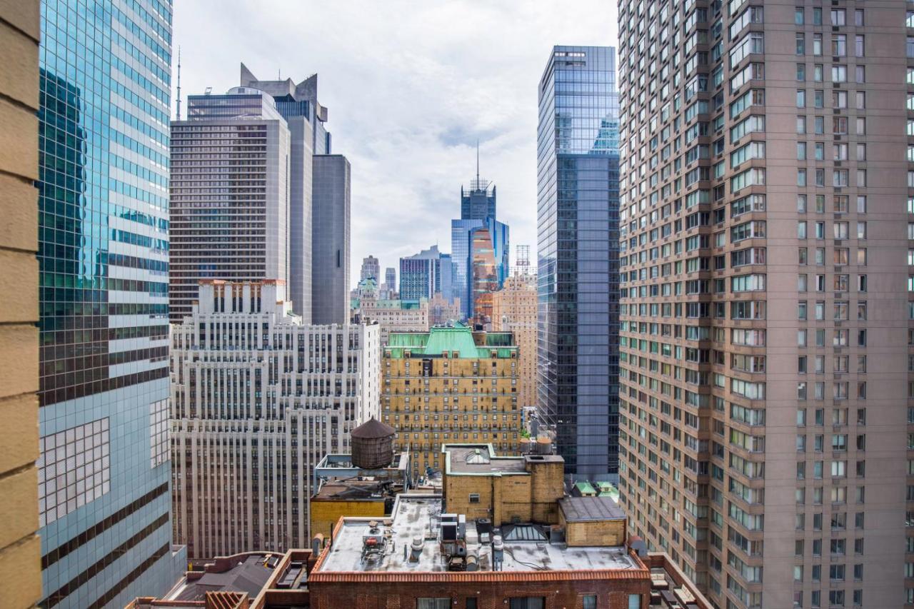 1br Nr Times Sq W Indoor Pool Gym Nyc-102 Apartment
