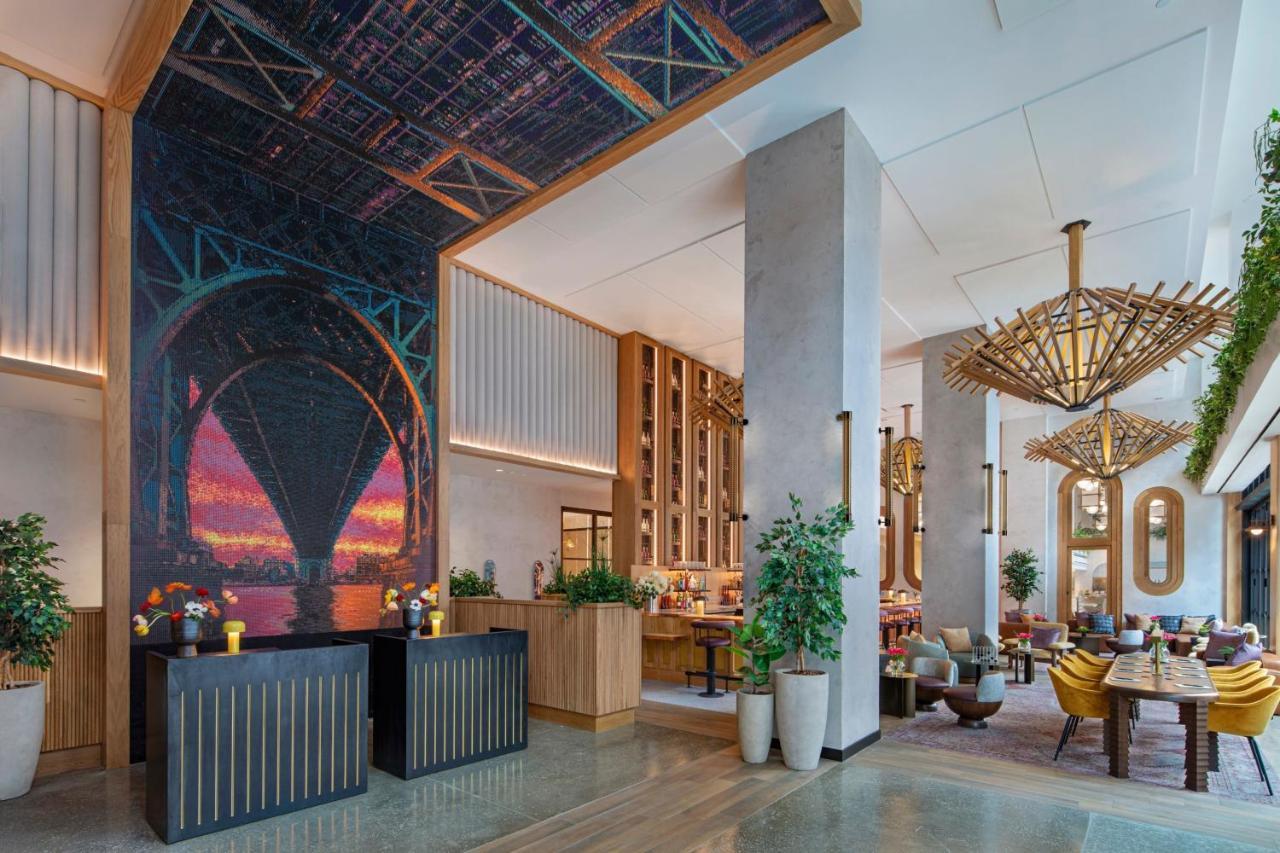 Hotel Moxy Brooklyn Williamsburg 4*