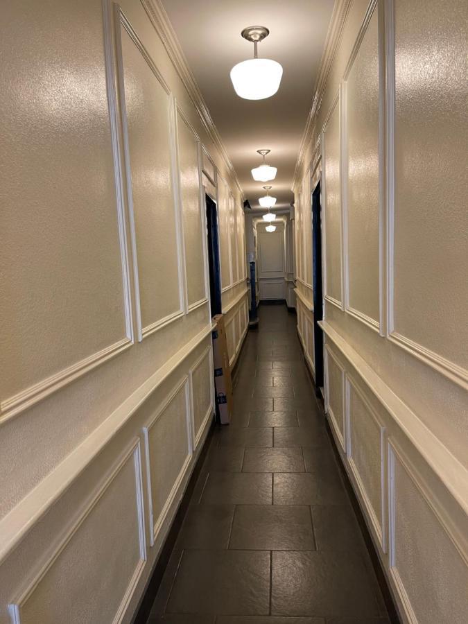 Private One Bedroom One Bathroom Apartment *