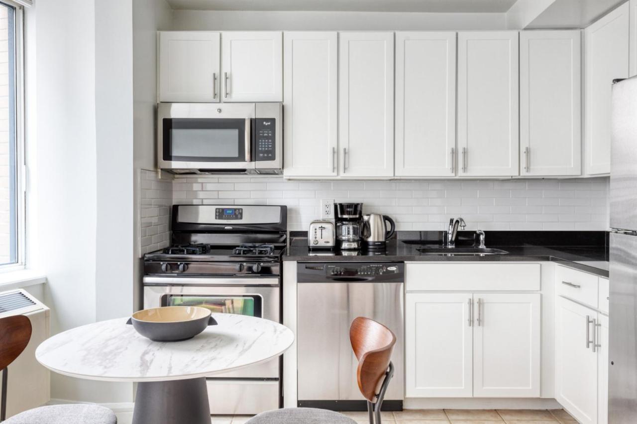Apartment Uws 1br W Gym Doorman Nr Julliard Nyc-832 *