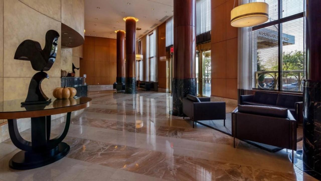 Apartment Uws 1br W Gym Doorman Nr Julliard Nyc-835