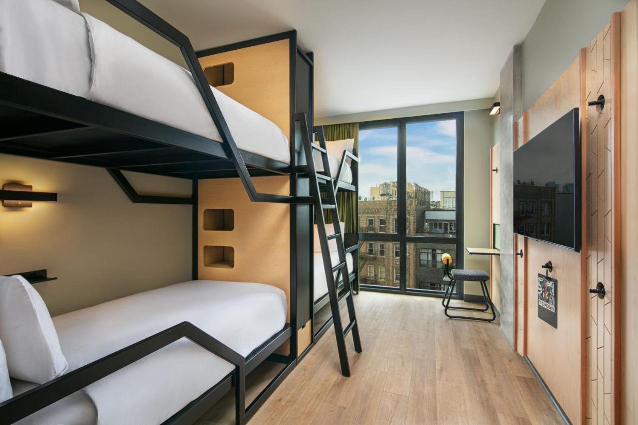 Moxy Brooklyn Williamsburg 4*