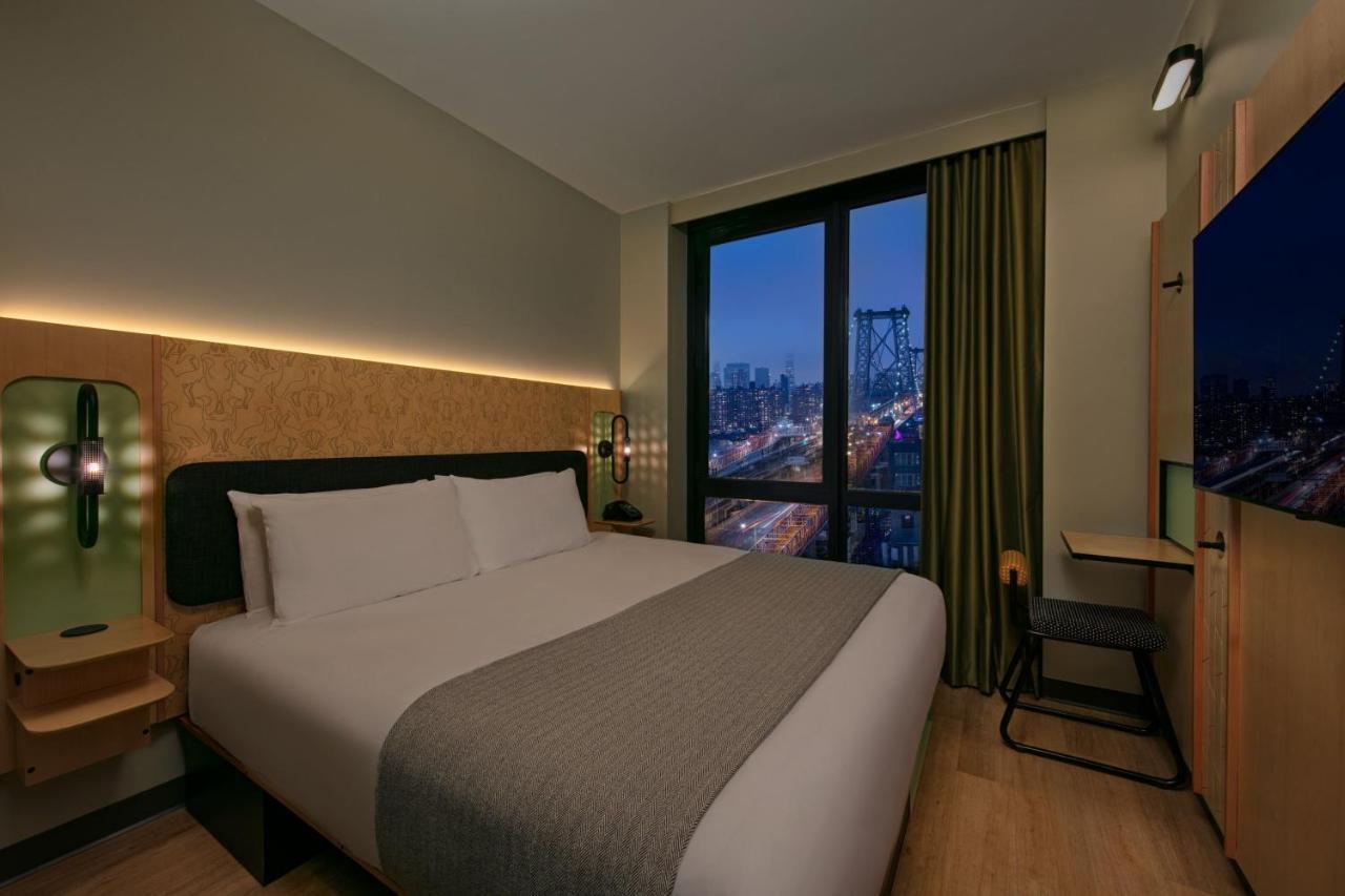 Moxy Brooklyn Williamsburg Hotel New York