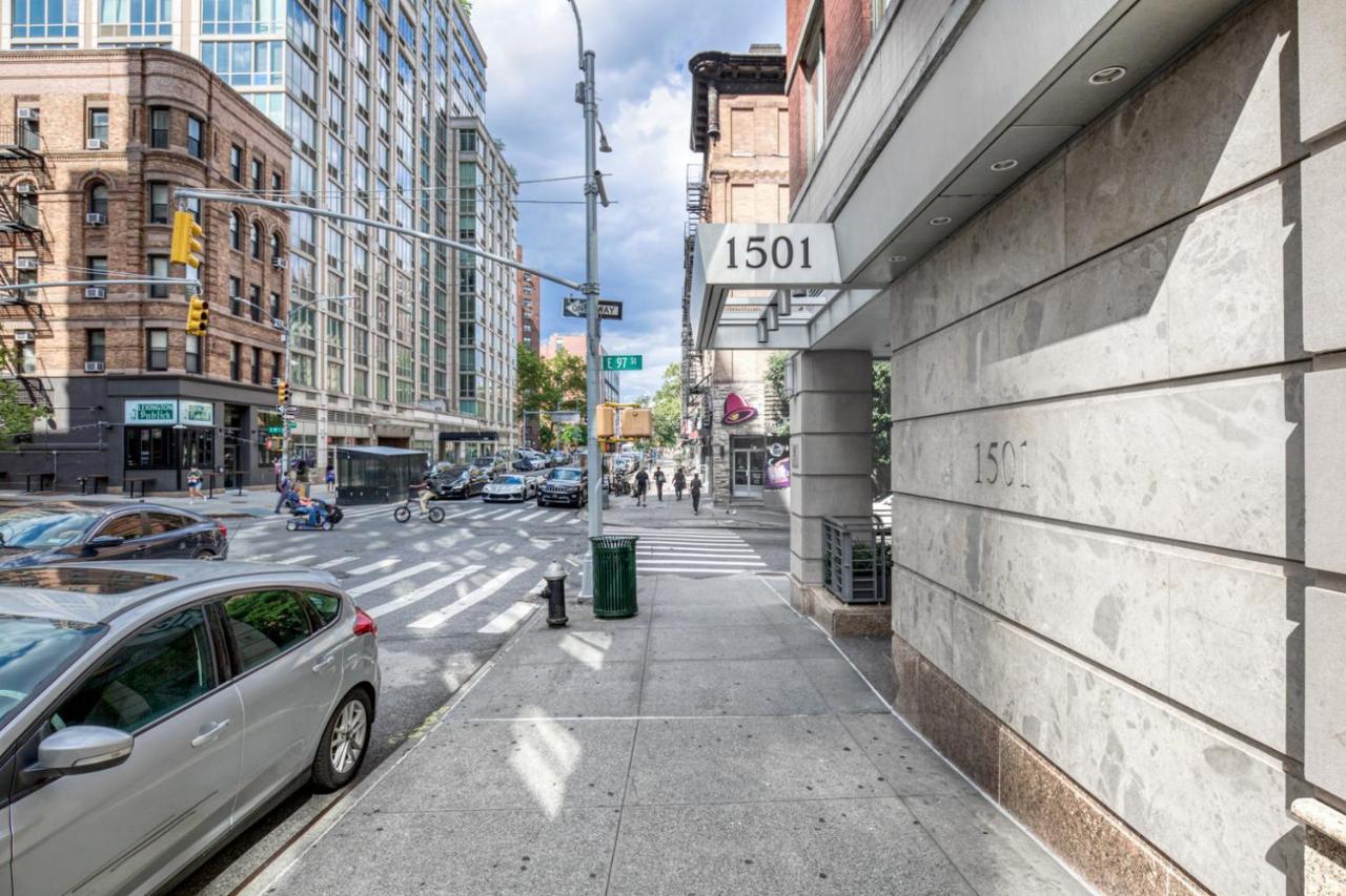 Apartment Ues W Elevator Doorman Nr Park Nyc-1039 New York
