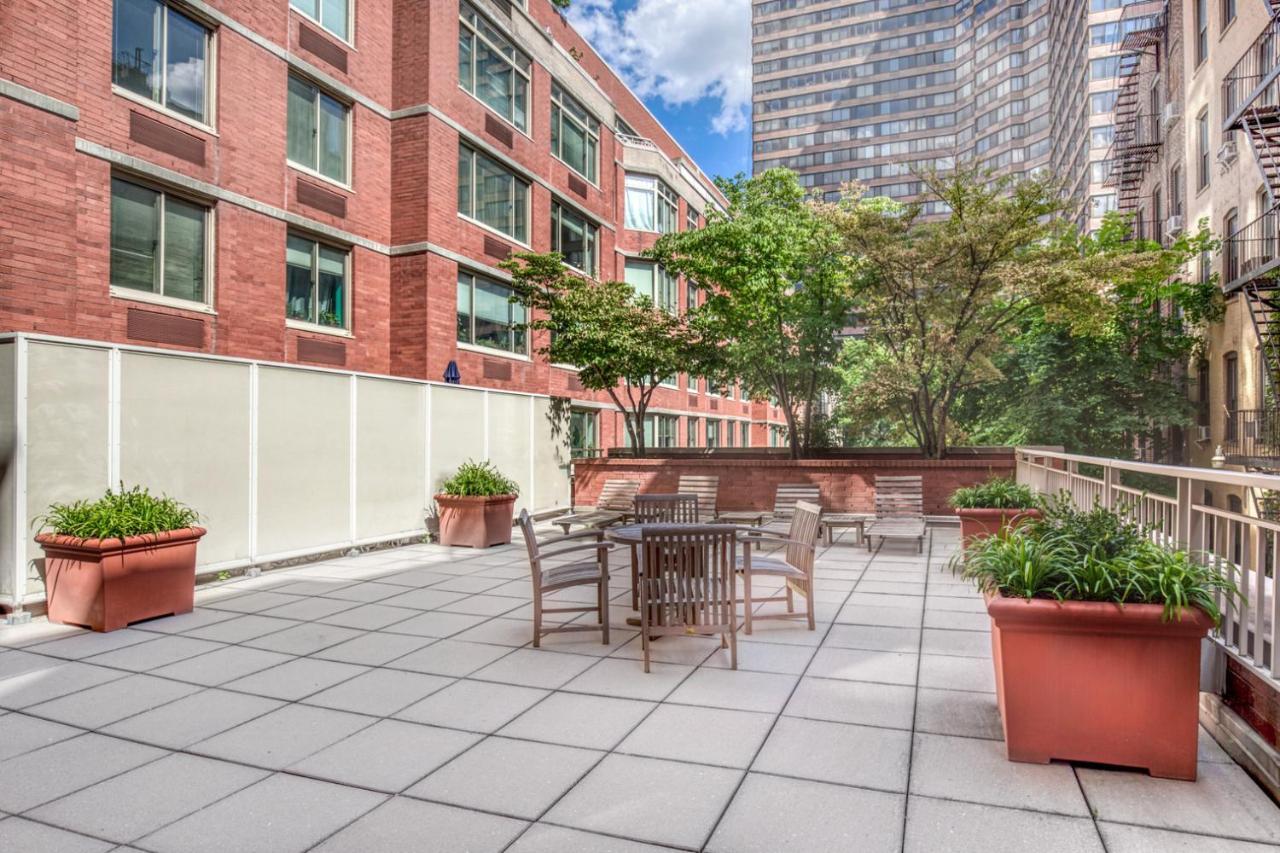 Apartment Ues W Elevator Doorman Nr Park Nyc-1039 New York