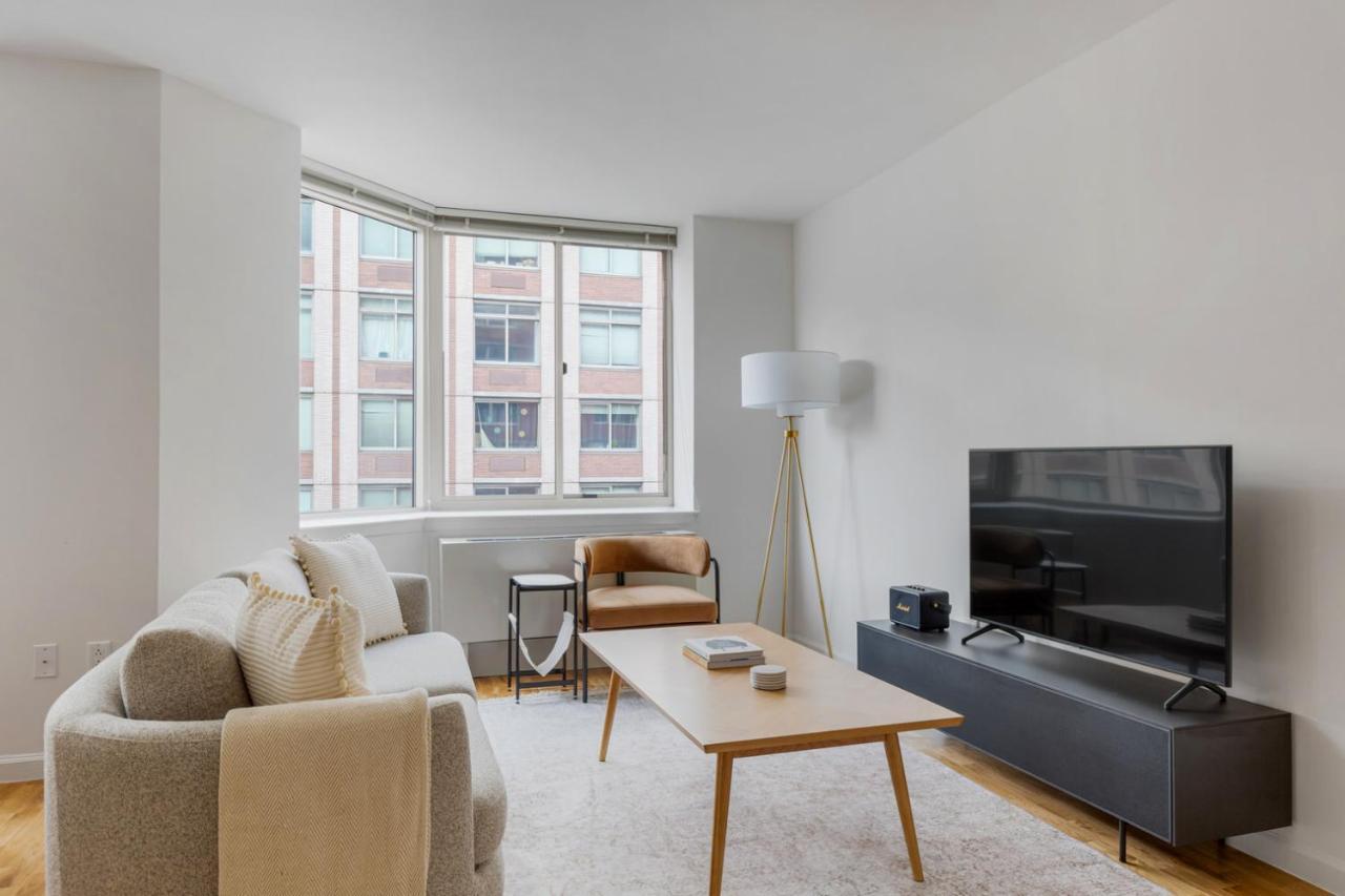 Apartment Ues W Elevator Doorman Nr Park Nyc-1039