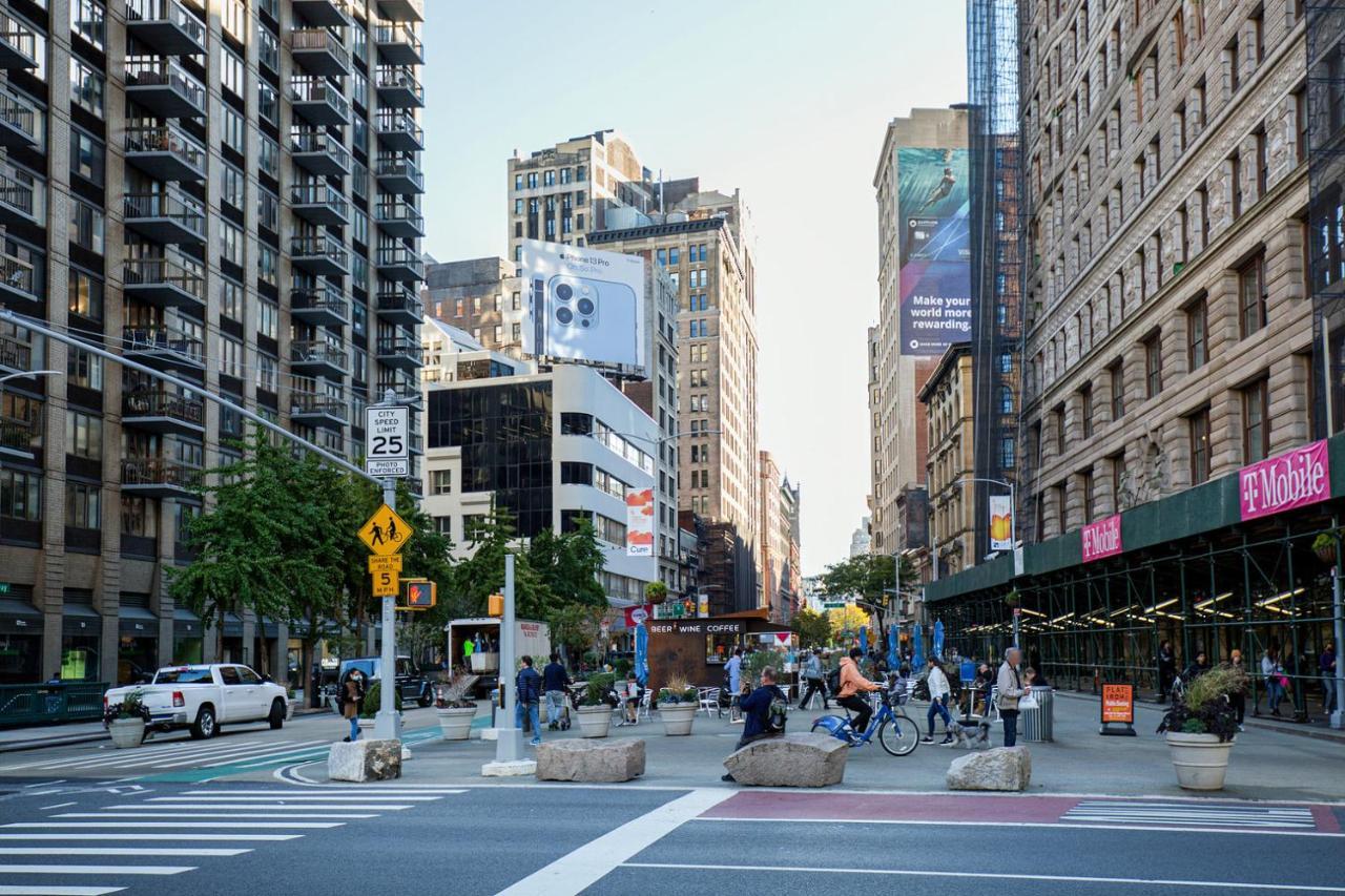 Chelsea 1br W Balcony Doorman Gym Nyc-158 Apartment New York