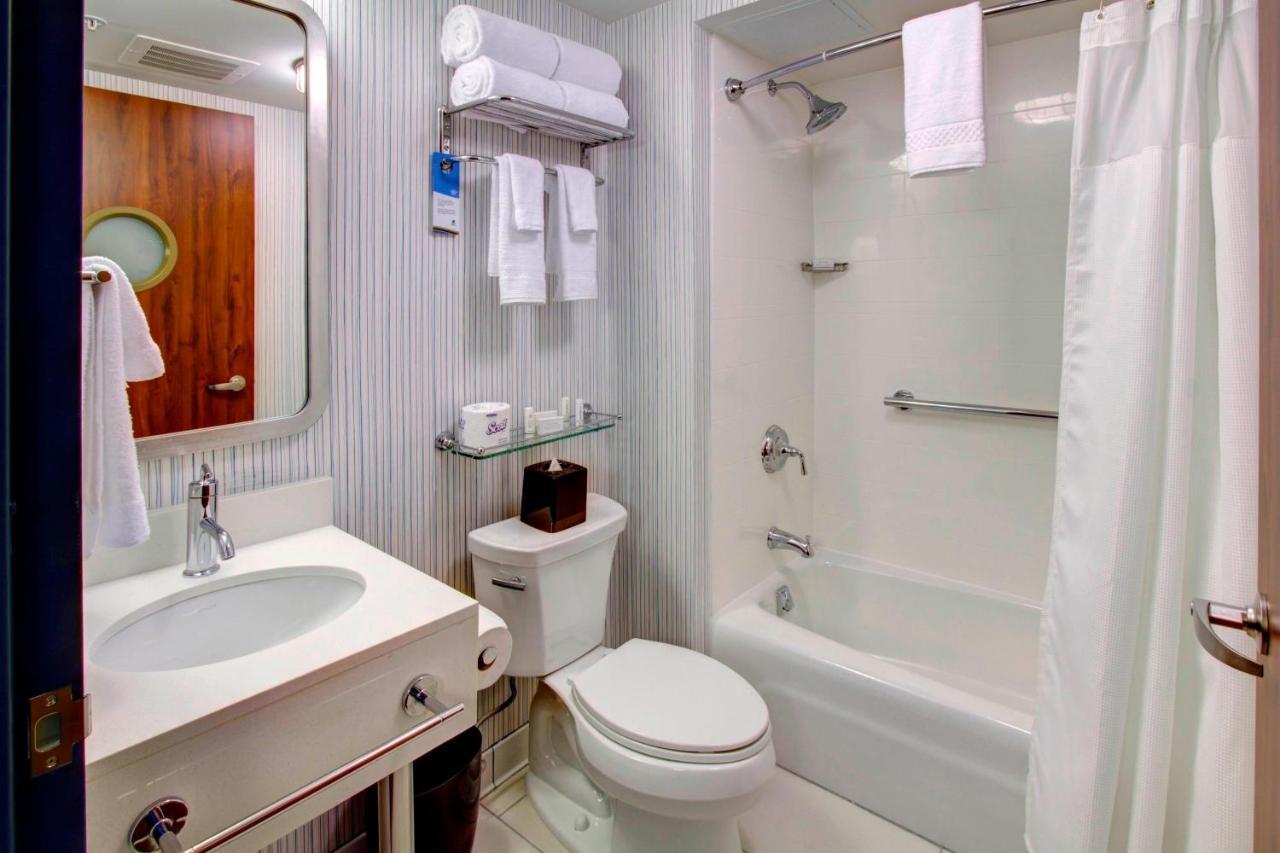 Fairfield By Marriott Manhattan/financial District 3*