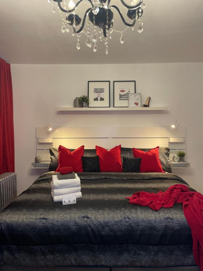 Bedroom Boutique W