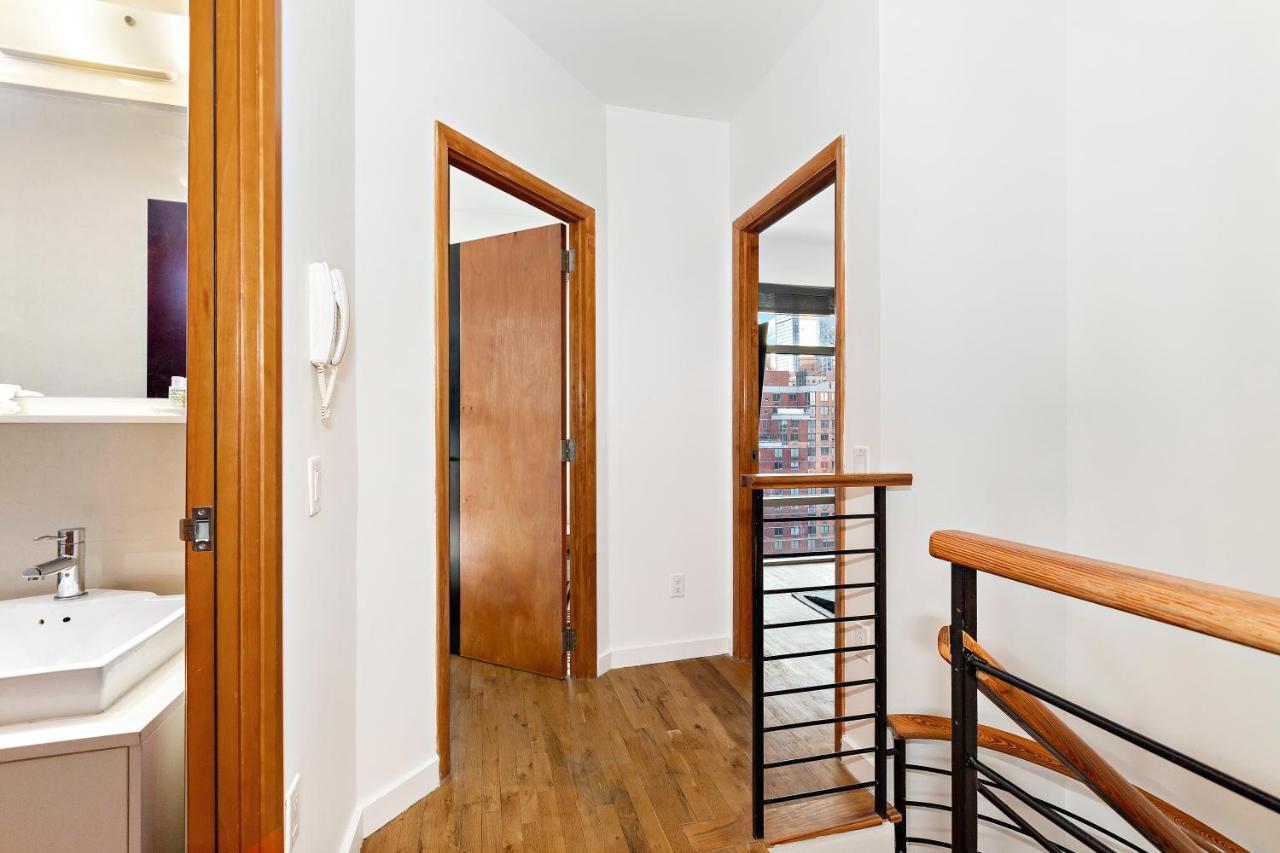 Luxurious 4 Bedroom Penthouse *