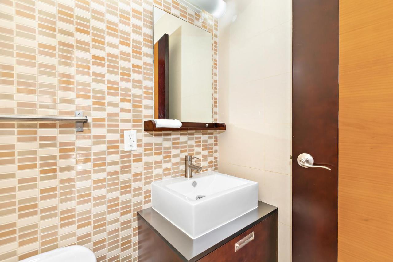 Luxurious 4 Bedroom Penthouse New York