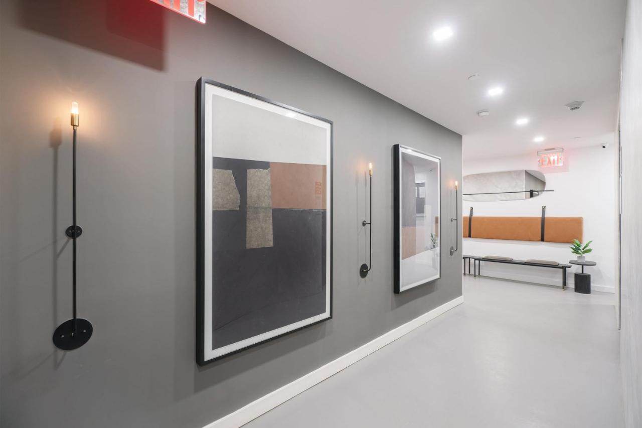 Luxe Studio Ste In Upper East Side With Charming Juliet Balcony New York