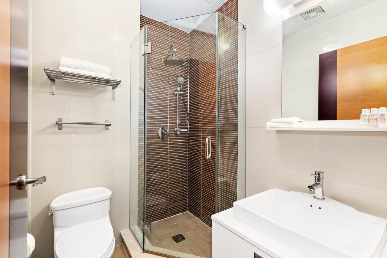 Apartment Luxurious 4 Bedroom Penthouse *
