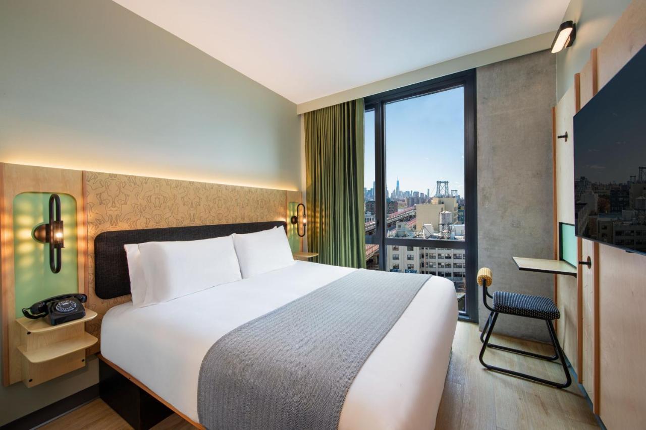 Moxy Brooklyn Williamsburg Hotel