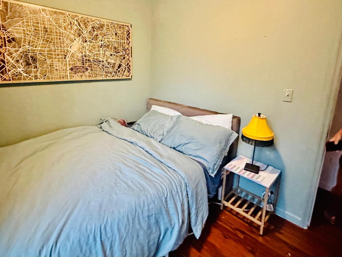 Sunlit Three-bedroom In The Vibrant Soho Neighborhood Apartment